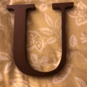 Wood letter U